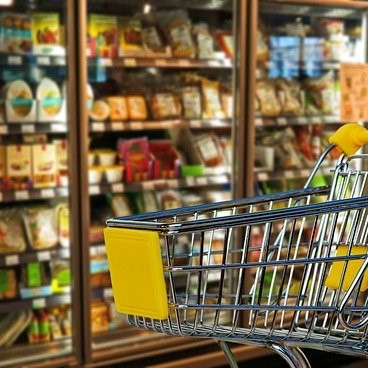 SUPERMERCADO PERMITE AGLOMERAÇÃO DE CLIENTES E RECEBE MULTA SUPERIOR A 130 MIL REAIS