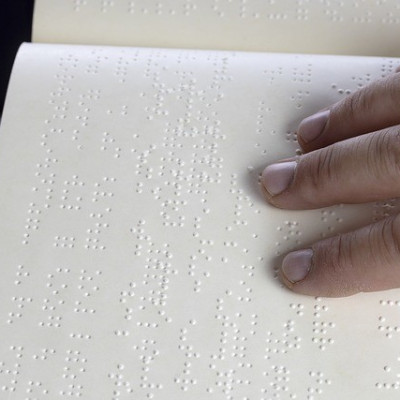 FALTA DE CONTRATO EM BRAILLE GERA CONDENAÇÃO AO BANCO DO BRASIL